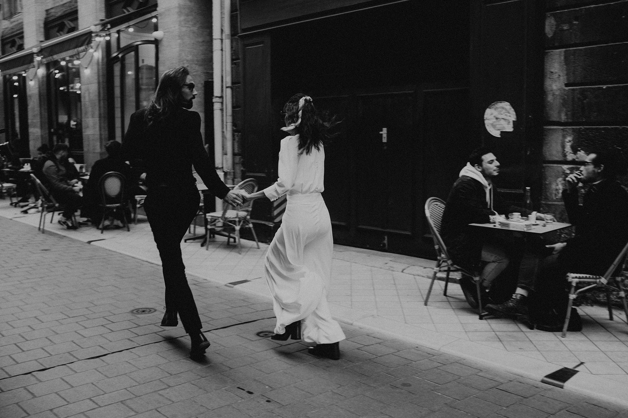 retro style elopement 70s