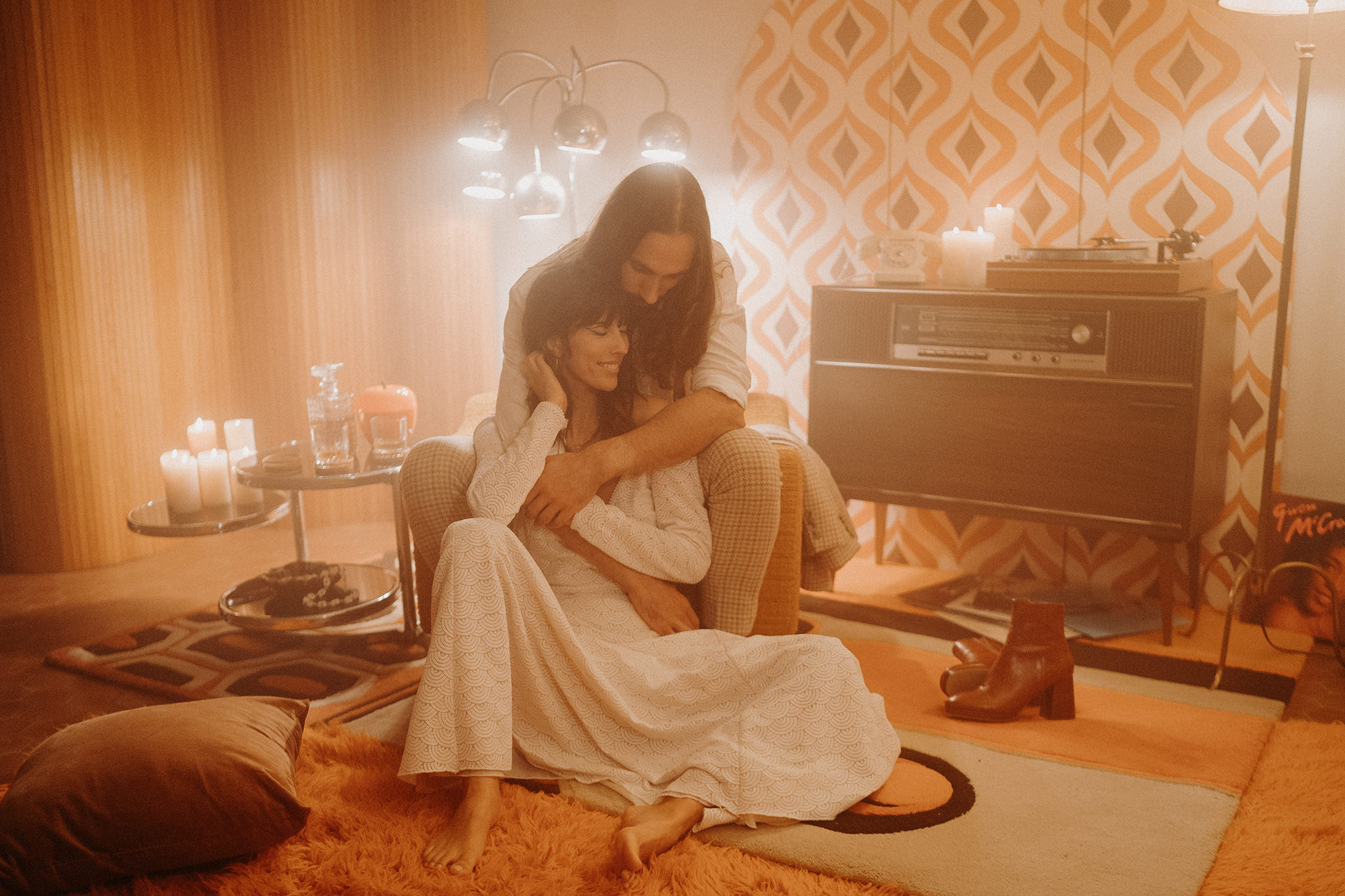 retro style elopement 70s