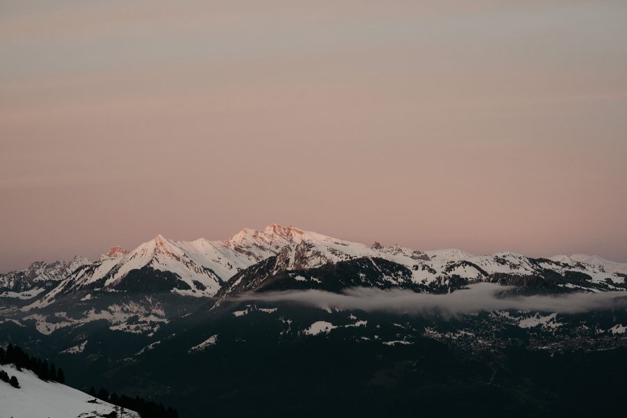 mariage suisse, photo de la montagne au coucher du soleil