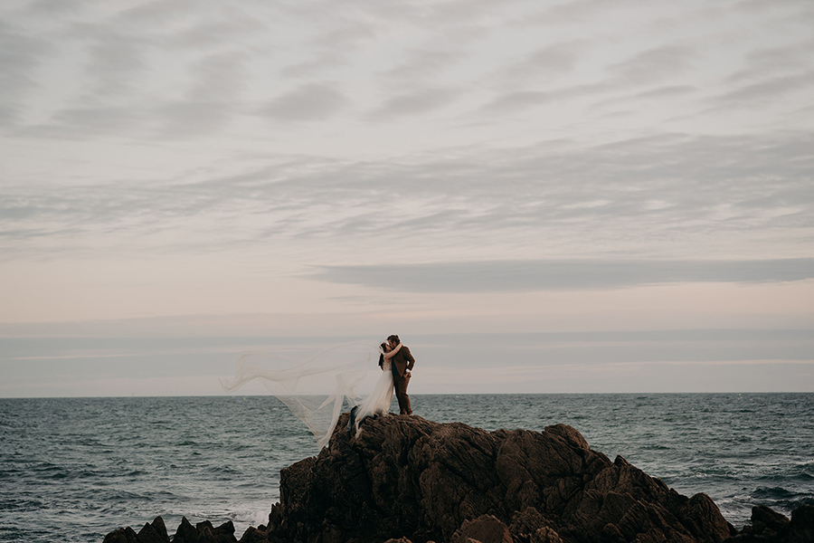 séance couple coucher du soleil mariage plage Bretagne