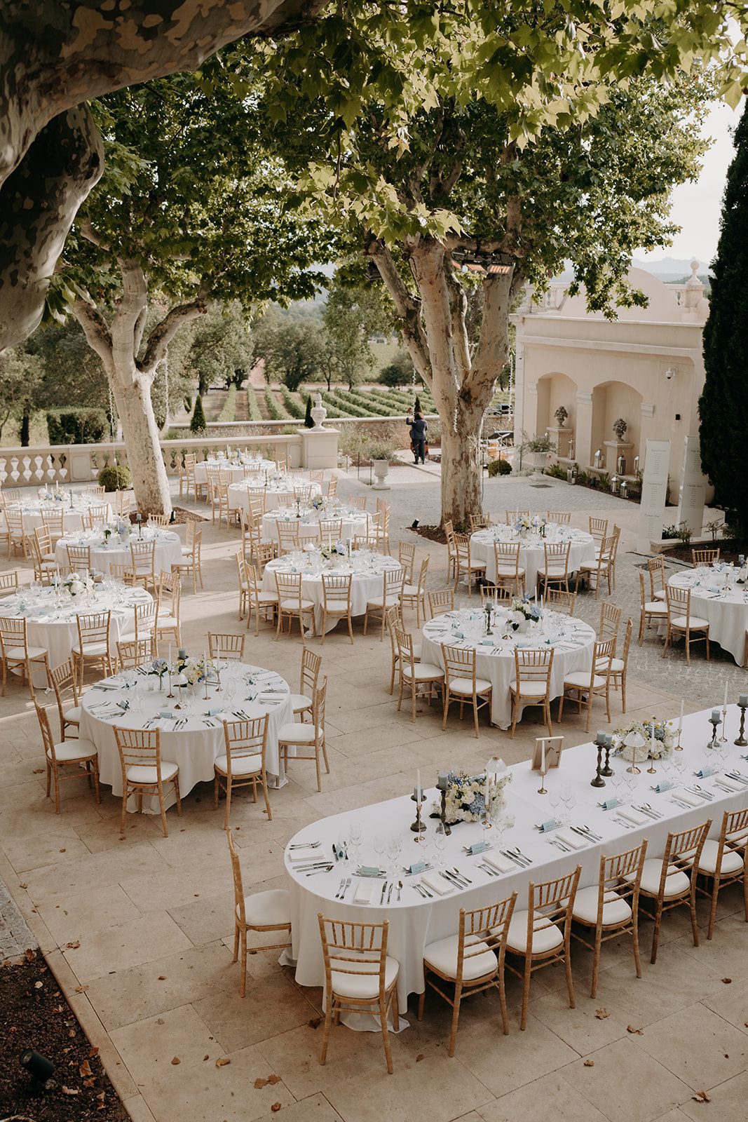 Provence wedding, domaine de la galiniere, pastel blue