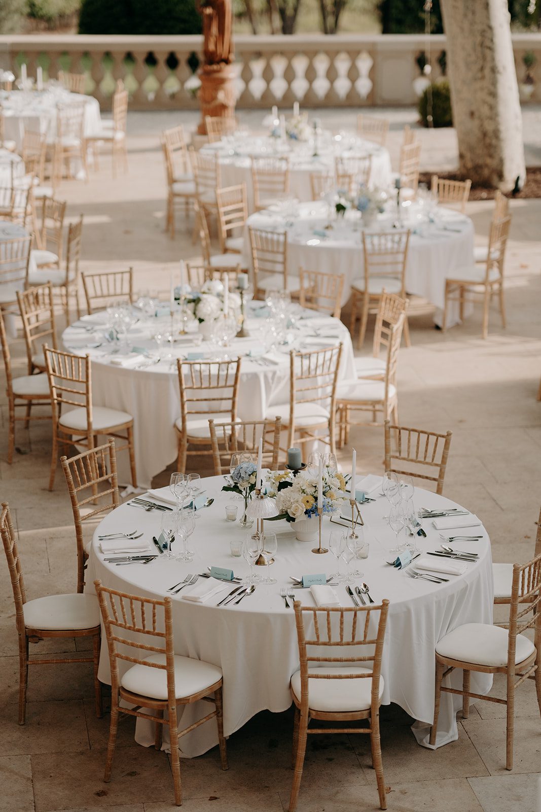 Provence wedding, domaine de la galiniere, pastel blue