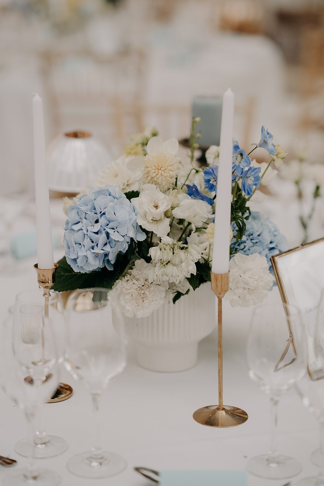 Provence wedding, domaine de la galiniere, pastel blue
